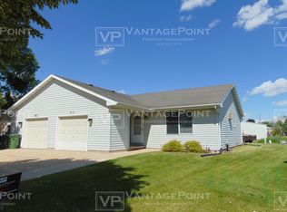 415 Arthur Ct, Kimberly, WI 54136