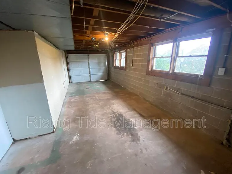 405 Lance Ln — Photo 12