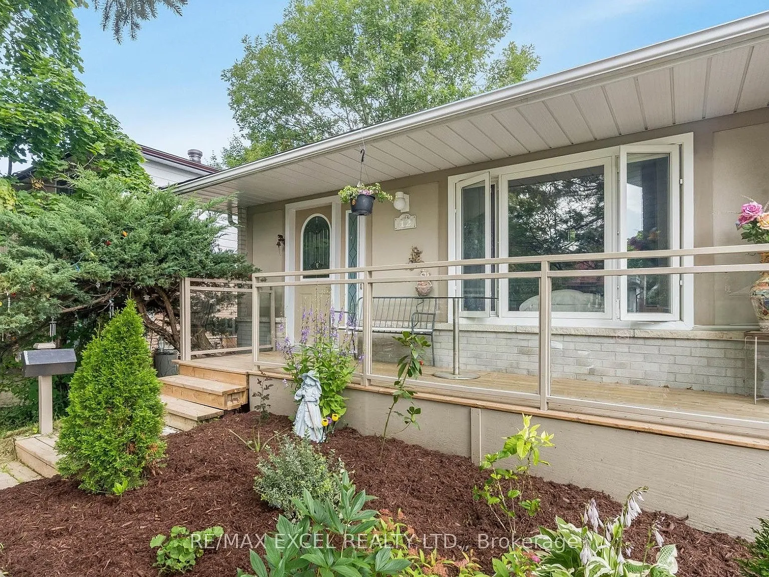 3 bed, $2,400 — Photo 3
