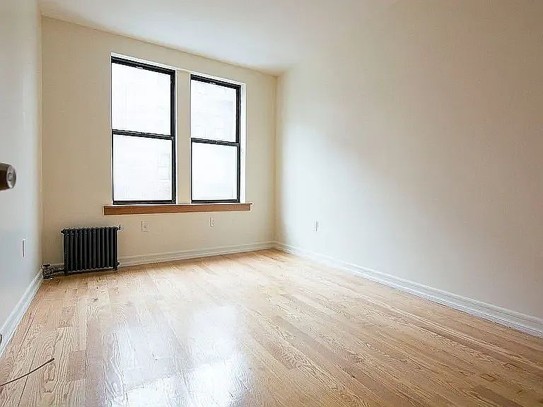 2nd image of 112 Haven Ave APT 32