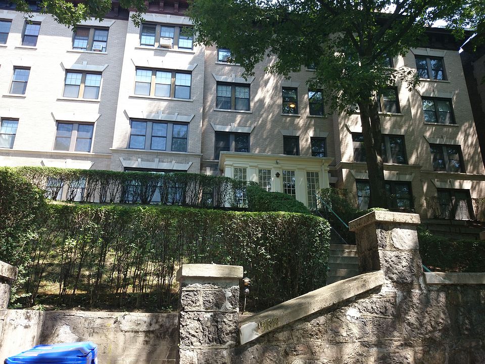 2nd image of 1580 Beacon St APT 4