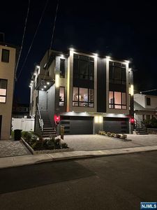 809 Jassamine Way #809, Fort Lee, NJ, 07024