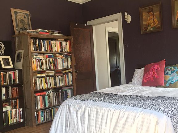 4th image of 1323 Grainger Ave