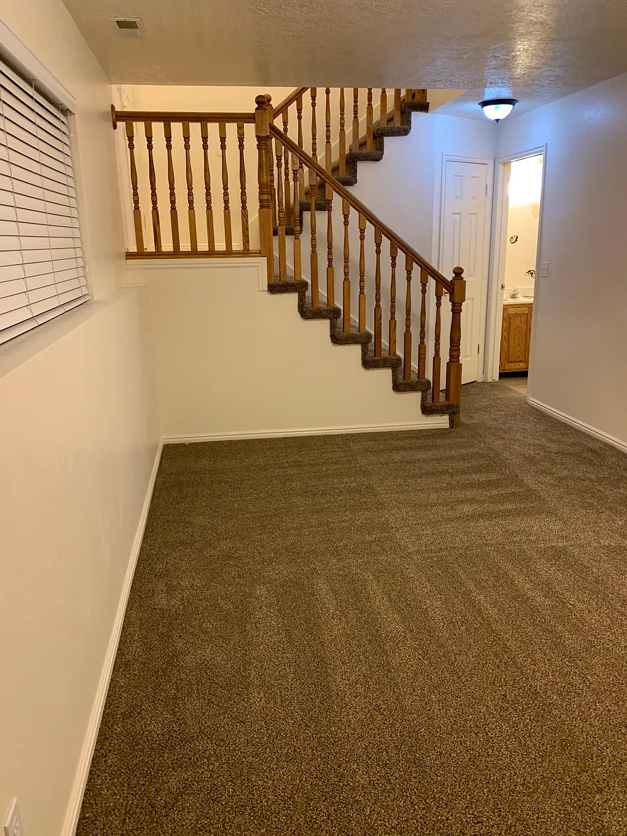 Building Photo - 486 W Pacific Dr #4
