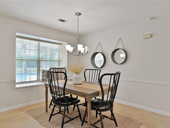 4th image of 1516 Fontaine Dr