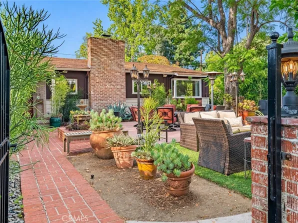 13405 Tiara St, Van Nuys, CA 91401