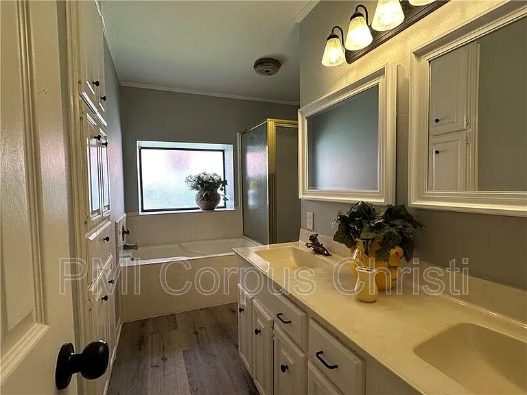 7421 Lake Neuchatel Dr — Photo 11