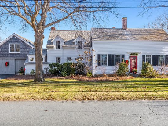 8 Dewey Avenue, Sandwich, MA 02563