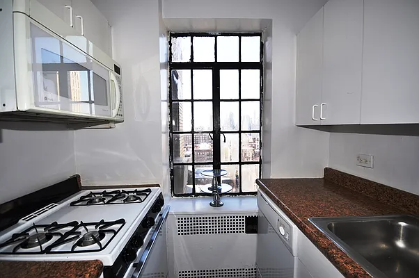 Rented by Corcoran | media 9