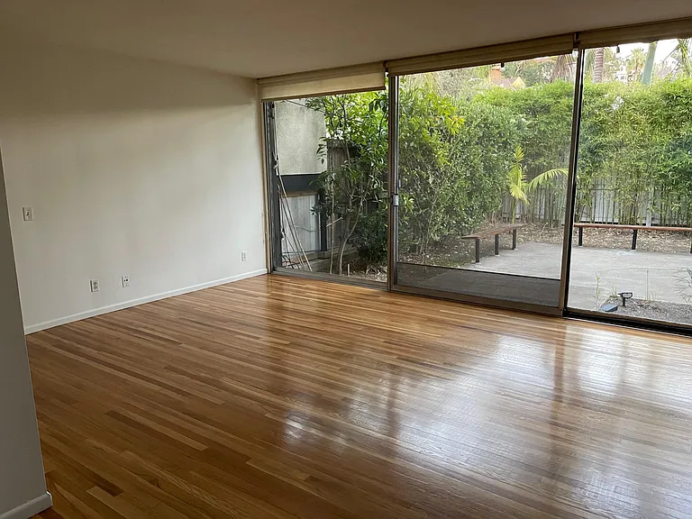 2957 Effie St — Photo 14