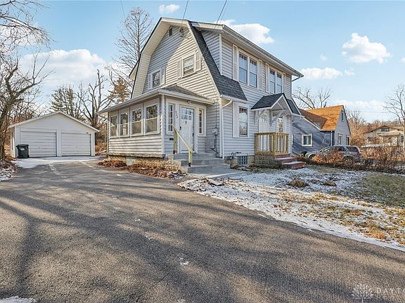 3rd image of 322 Heikes Ave