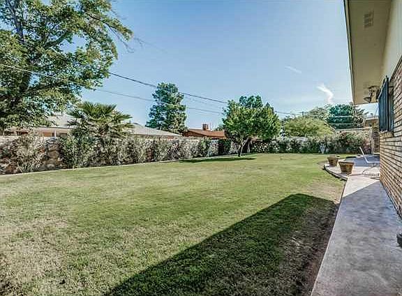3rd image of 8805 Dirk Ct