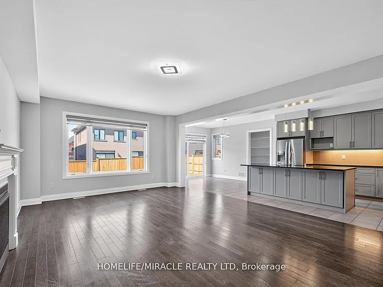 1032 Edinburgh Dr — Photo 15