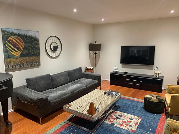 5th image of 6724 Hillpark Dr APT 301