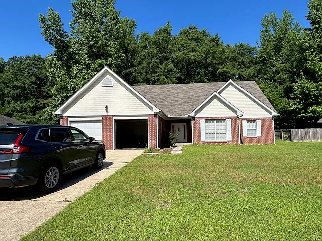 288 Acorn Dr — Photo 2