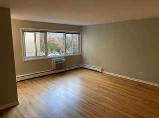 8046 Knox Ave APT 2D, Skokie, IL 60076