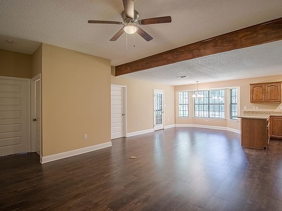 4th image of 14920 Angela Dr
