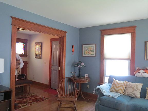 3rd image of 16 Grant St