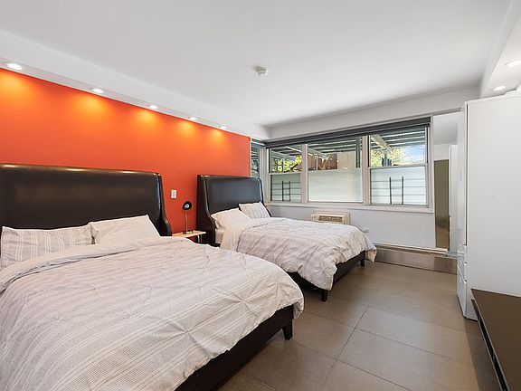 4th image of 1175 York Ave APT 1B