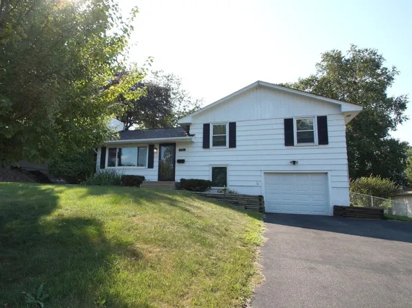 3701 Flag Ave N, New Hope, MN 55427