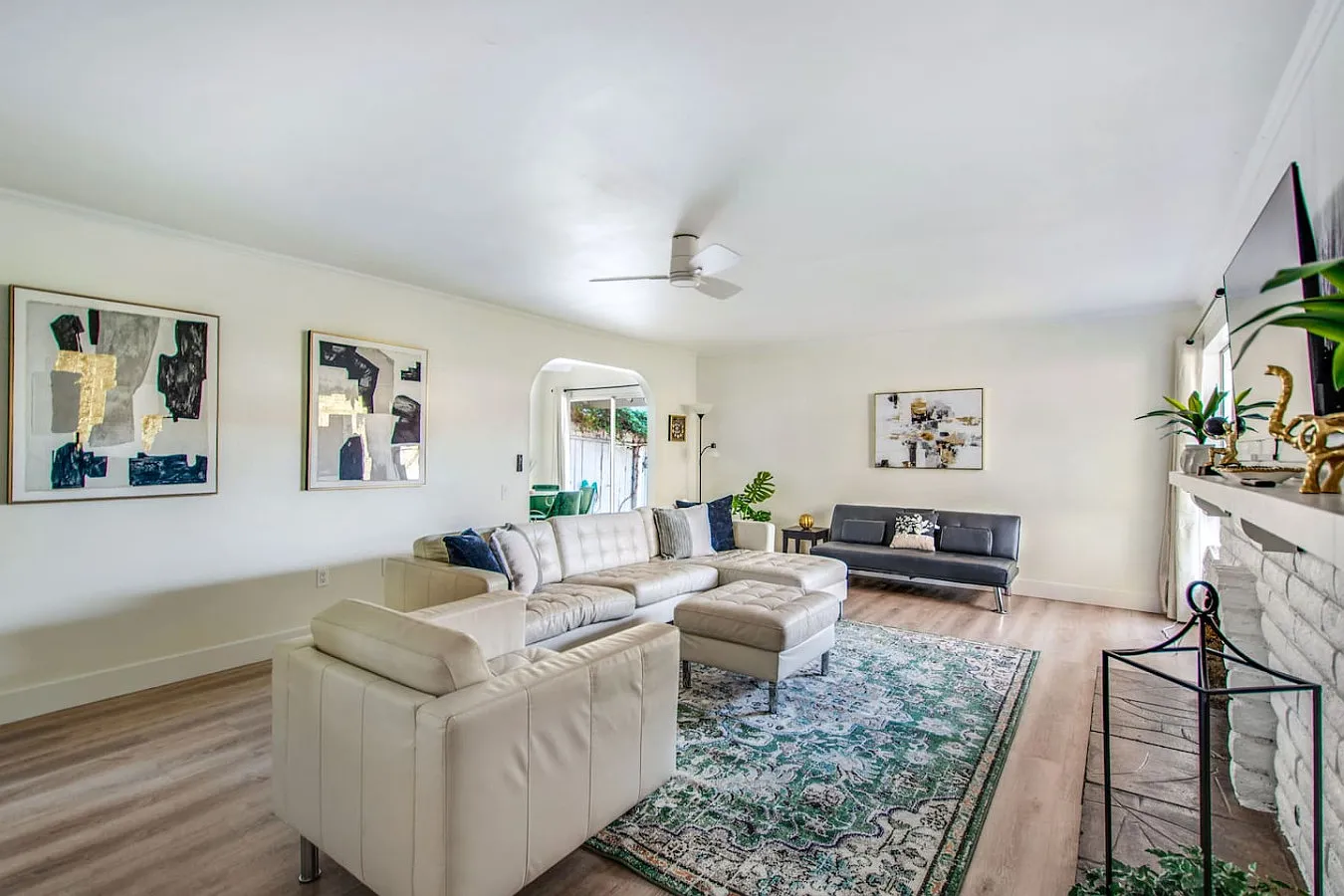 3 bed, 1300 sqft, $5,000 — Photo 3