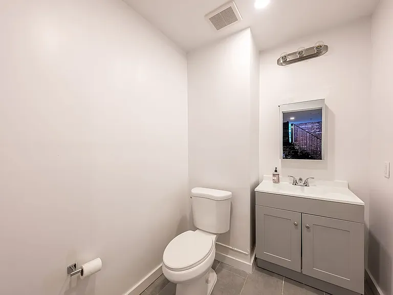 185 Chauncey St #1R — Photo 11