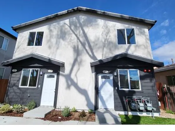 737 E 82nd St, Los Angeles, CA 90001