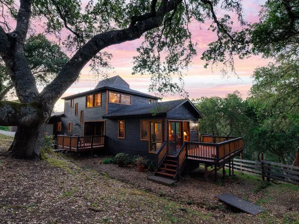 17400 Taylor Lane, Occidental, CA 95465