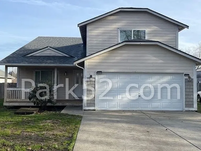 1425 82nd Street Ct E — Photo 1