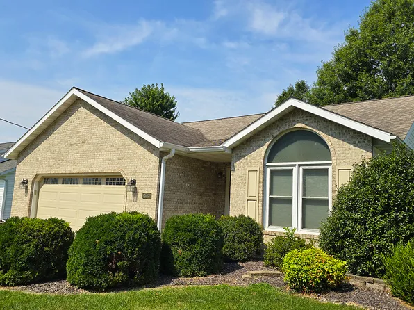 2530 S Pine St, Centralia, IL 62801