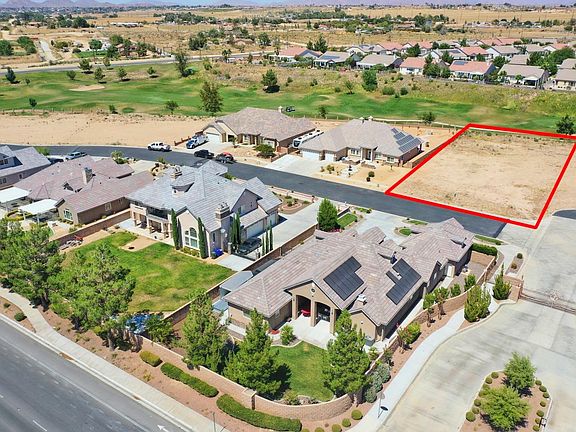 4th image of Lindsay Ln