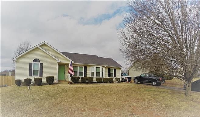 1st image of 1733 Crestview Dr