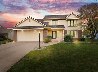 8021 Weeping Willow Ct, Fort Wayne, IN 46815