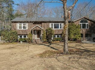 30 Bay Park Drive, Topsham, ME 04086