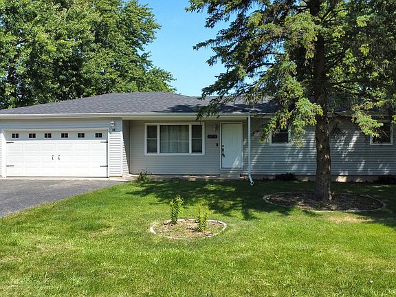 2nd image of 1413 Corrie Ln