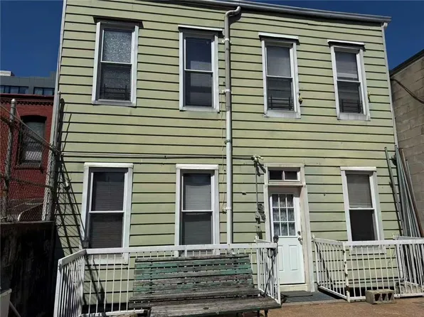 844 39th St, Brooklyn, NY 11232