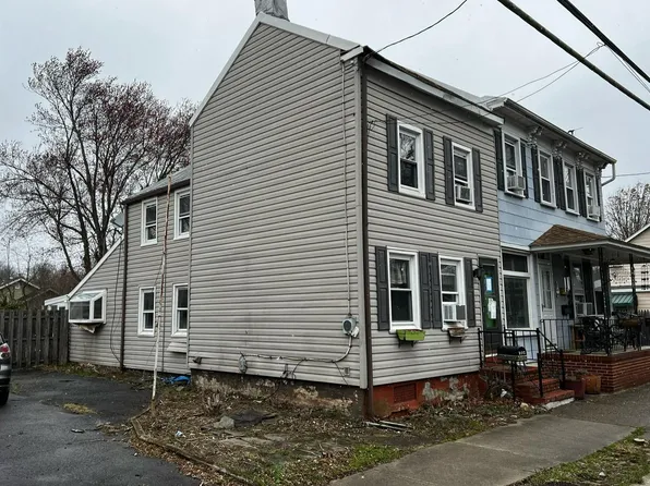107 Elizabeth St, Bordentown, NJ 08505