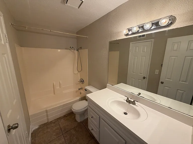 3302 W Northern Ave #2 — Photo 10