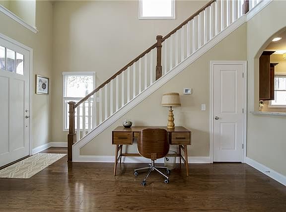 4th image of 2116 Glen Haven Dr