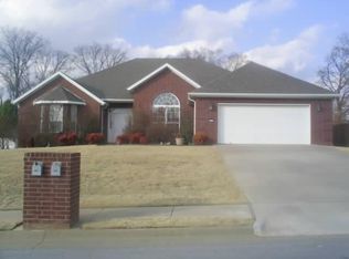 2713 W Lilac St, Rogers, AR 72758