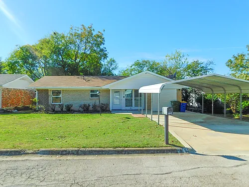 325 W Jones St Photo 1