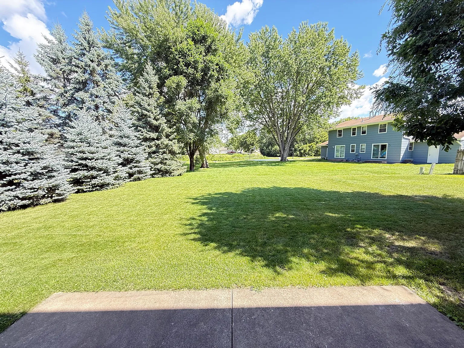 2 bed, 960 sqft, $1,950 — Photo 3