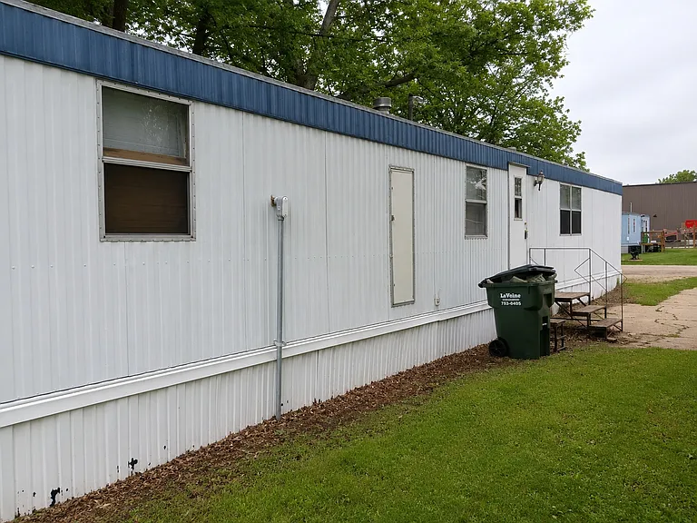 42 Village Ct — Photo 3