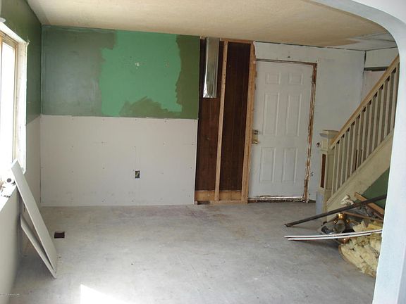 5th image of 130 Howard St