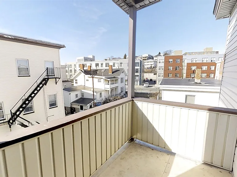 52 Mansfield St #2A — Photo 11