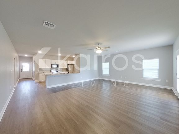 4th image of 22864 Balsam Dr