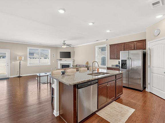3rd image of 4056 Cannonsgate Ln