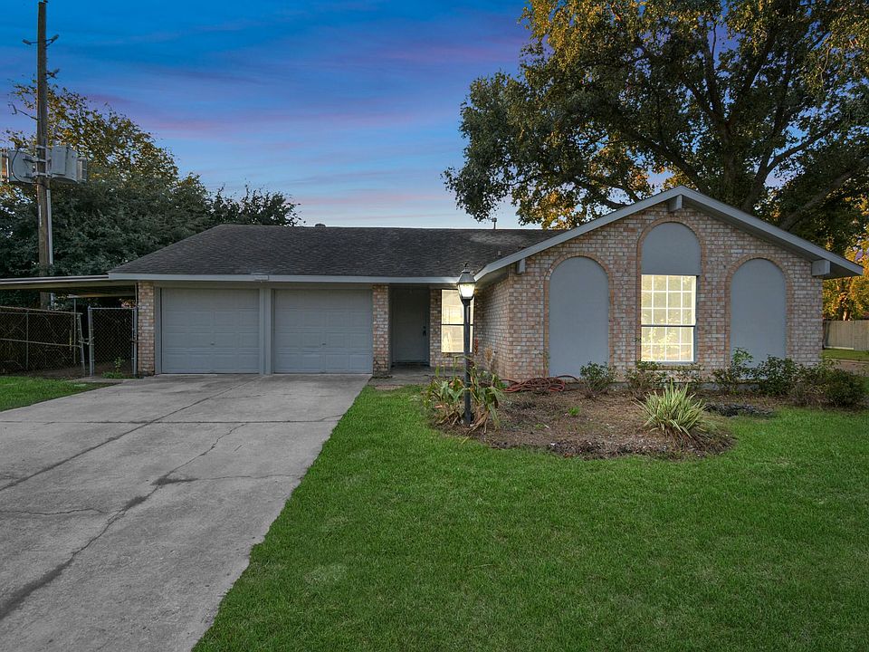 1st image of 2539 Woodsdale Blvd