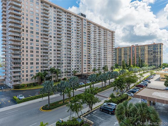 4th image of 251 174th St APT 515