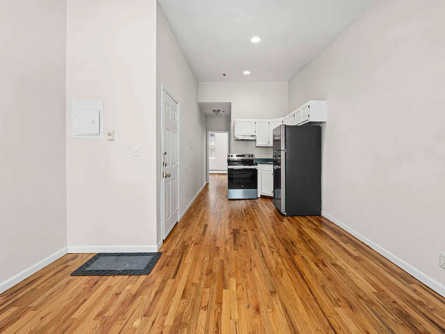 1 bed, 600 sqft, $2,200 — Photo 1